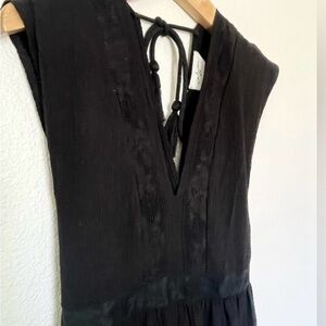 Elegant Black Sleeveless Dress